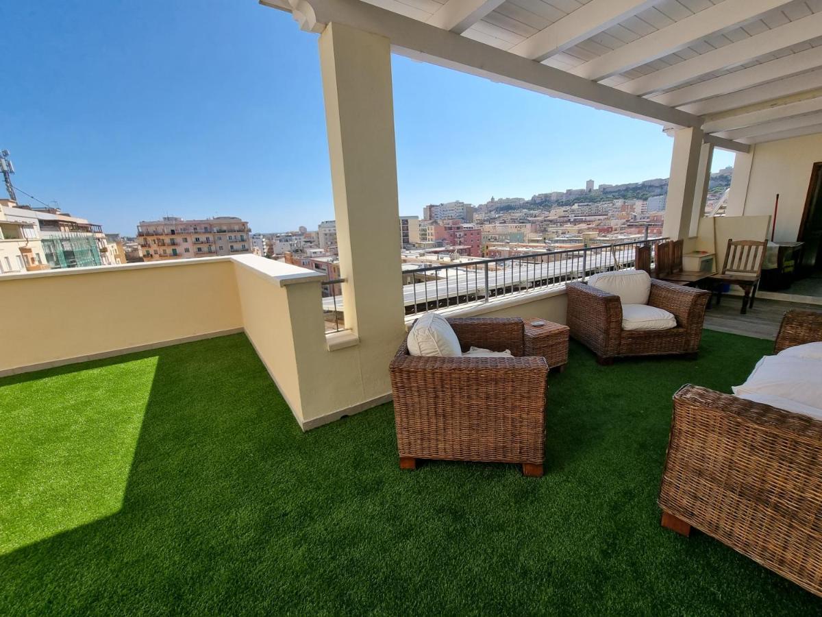 شقة Attico Panoramico كالياري المظهر الخارجي الصورة